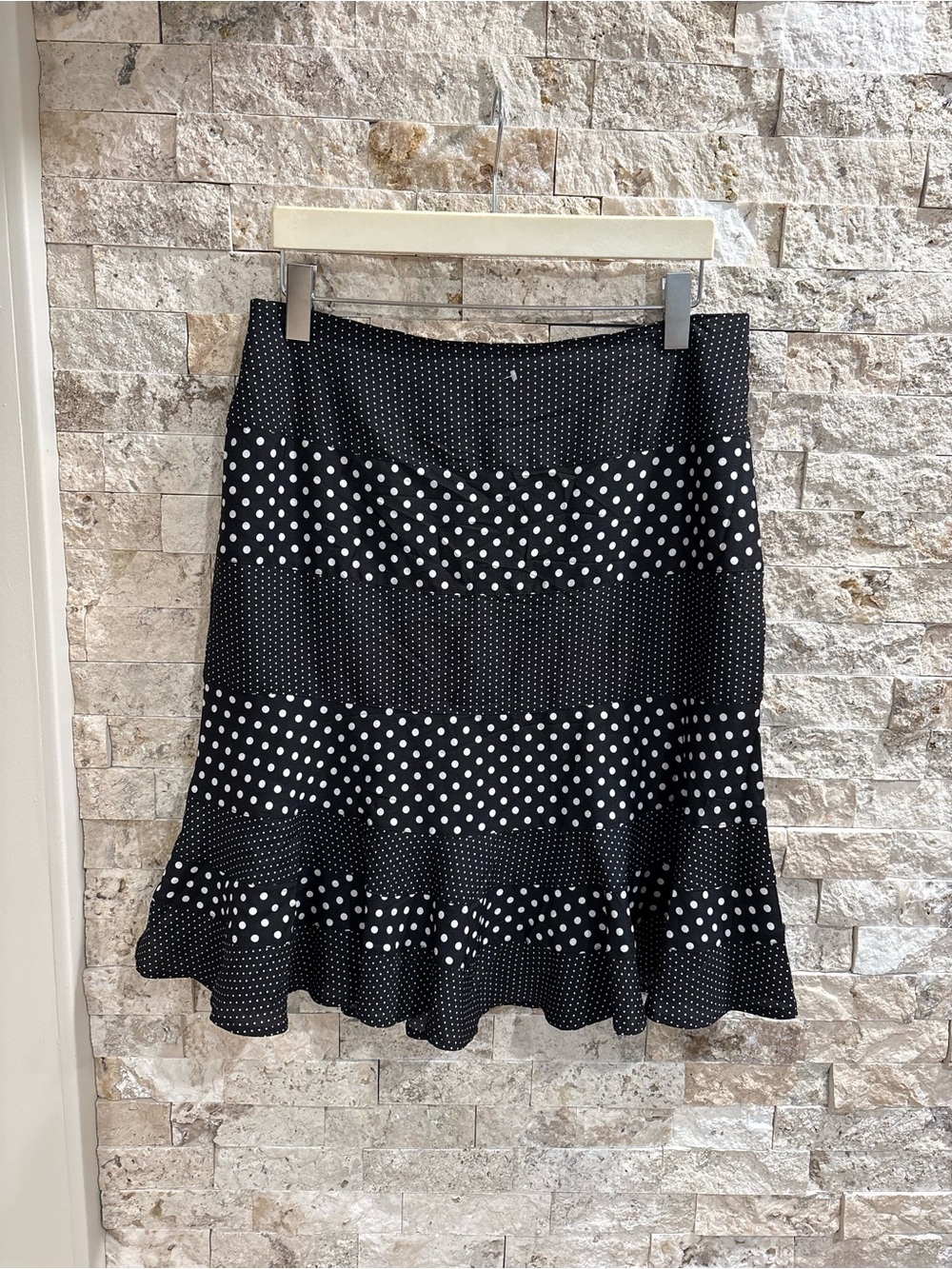 Karl Lagerfeld Black with‎ White Polka Dot Trim Skirt size 10